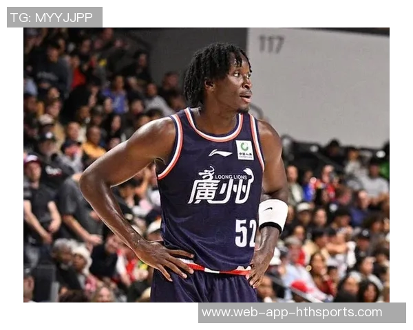 快船季前赛对阵广州龙狮比尔因膝伤缺席其他球员全力出战 快船季前赛对阵广州龙狮比尔因膝伤缺席其他球员全力出战