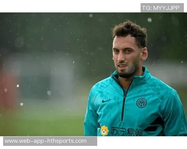 加拉塔萨雷内部人士澄清未与恰尔汗奥卢接触的消息 加拉塔萨雷内部人士澄清未与恰尔汗奥卢接触的消息