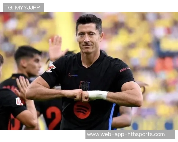 莱万伤情严重预计缺阵三到六周将无缘国家德比大战 莱万伤情严重预计缺阵三到六周将无缘国家德比大战