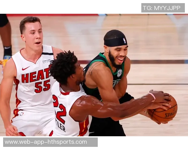 热火全队齐发力半场9人得分5人上双展现团队实力 热火全队齐发力半场9人得分5人上双展现团队实力