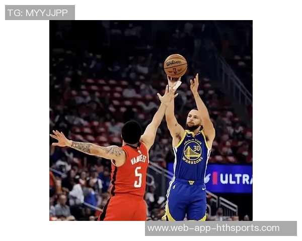 库里谈第三节精彩表现强调无球跑动助力勇士掌控比赛节奏 库里谈第三节精彩表现强调无球跑动助力勇士掌控比赛节奏