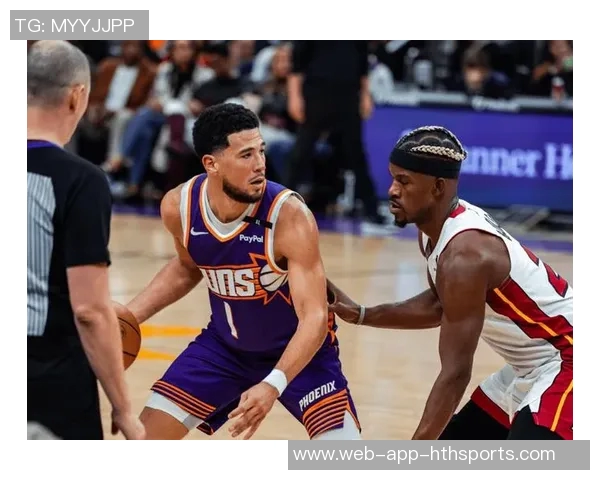 布克强调新三巨头需稳步前行吸取教训避免重蹈覆辙