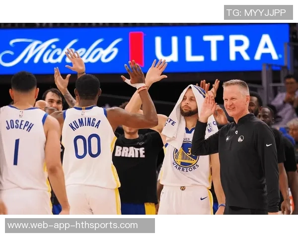 追梦精神：库明加以微笑迎接挑战展现团队合作的真谛