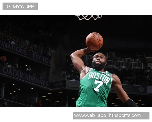 杰伦布朗首节火力全开半场狂砍20分助力球队表现出色